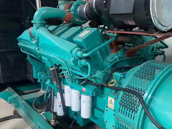 巴林右更换100kW柴油发电机组机油时，需要注意哪些事项？