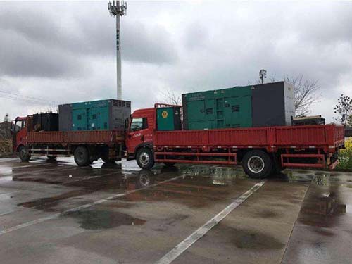 巴林右涂抹密封胶后，需要等待多长时间才能安装水冷式机油散热器密封件？